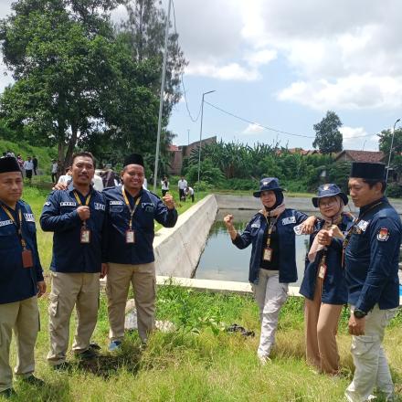 Aksi Penanaman Pohon Oleh Anggota KPPS Desa Kalimati Tahun 2024